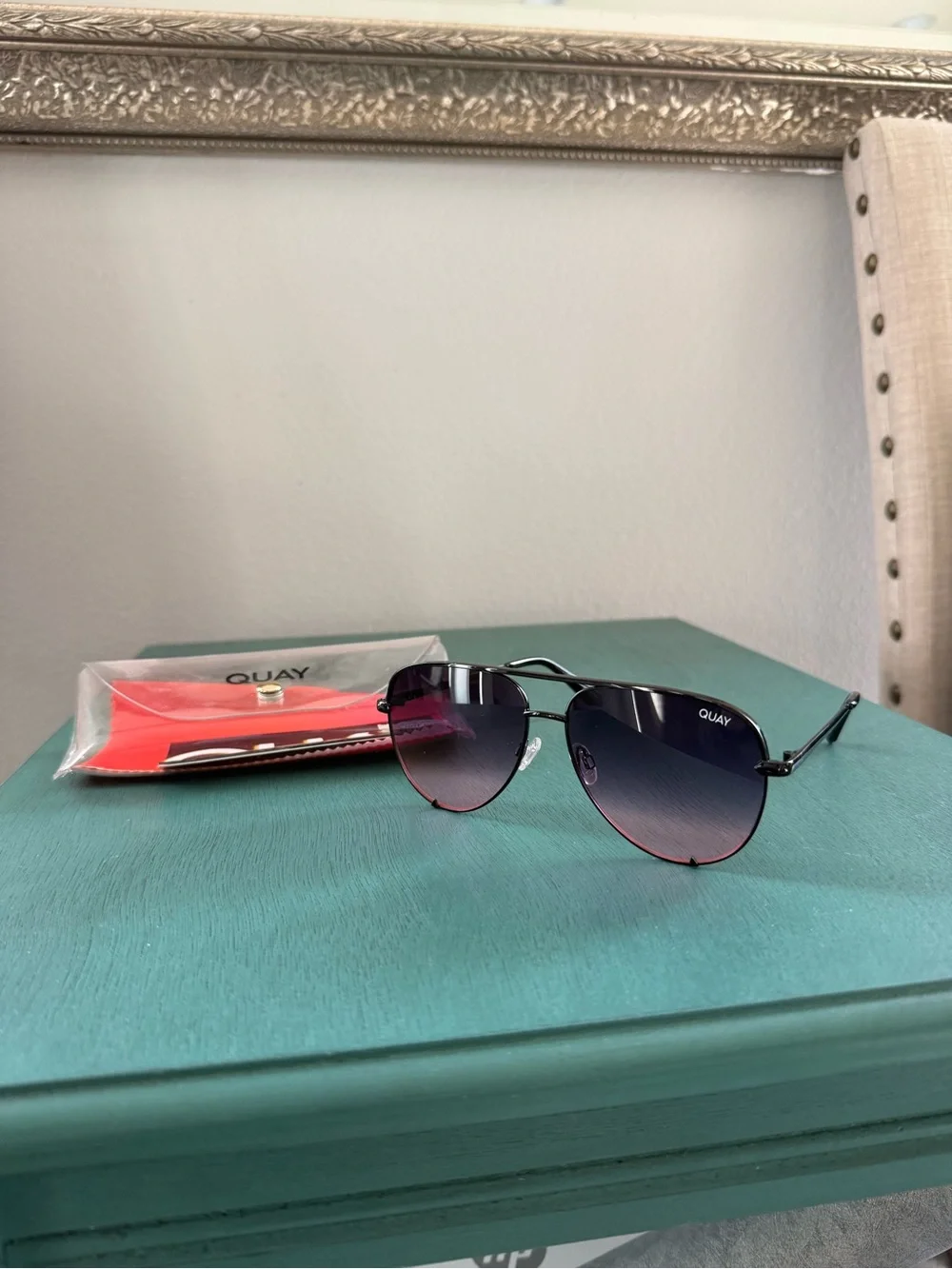 Quay Australia Aviator Sunglasses - Purple Gradient Lenses